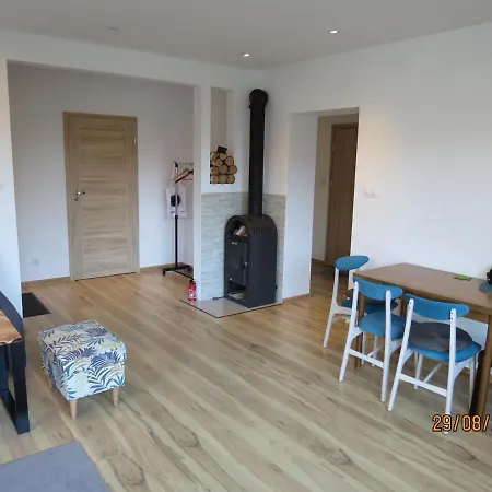 Apartament Z Trzema Pokojami *